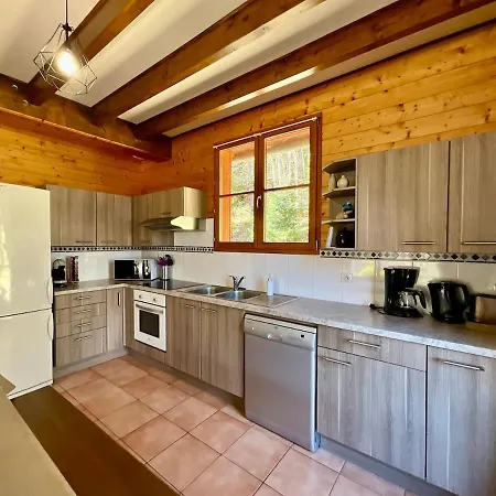 L'ecureuil, With Terrace & View *