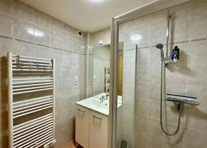 L'ecureuil, With Terrace & View