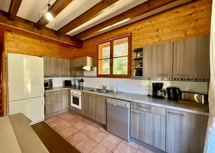 L'ecureuil, With Terrace & View *